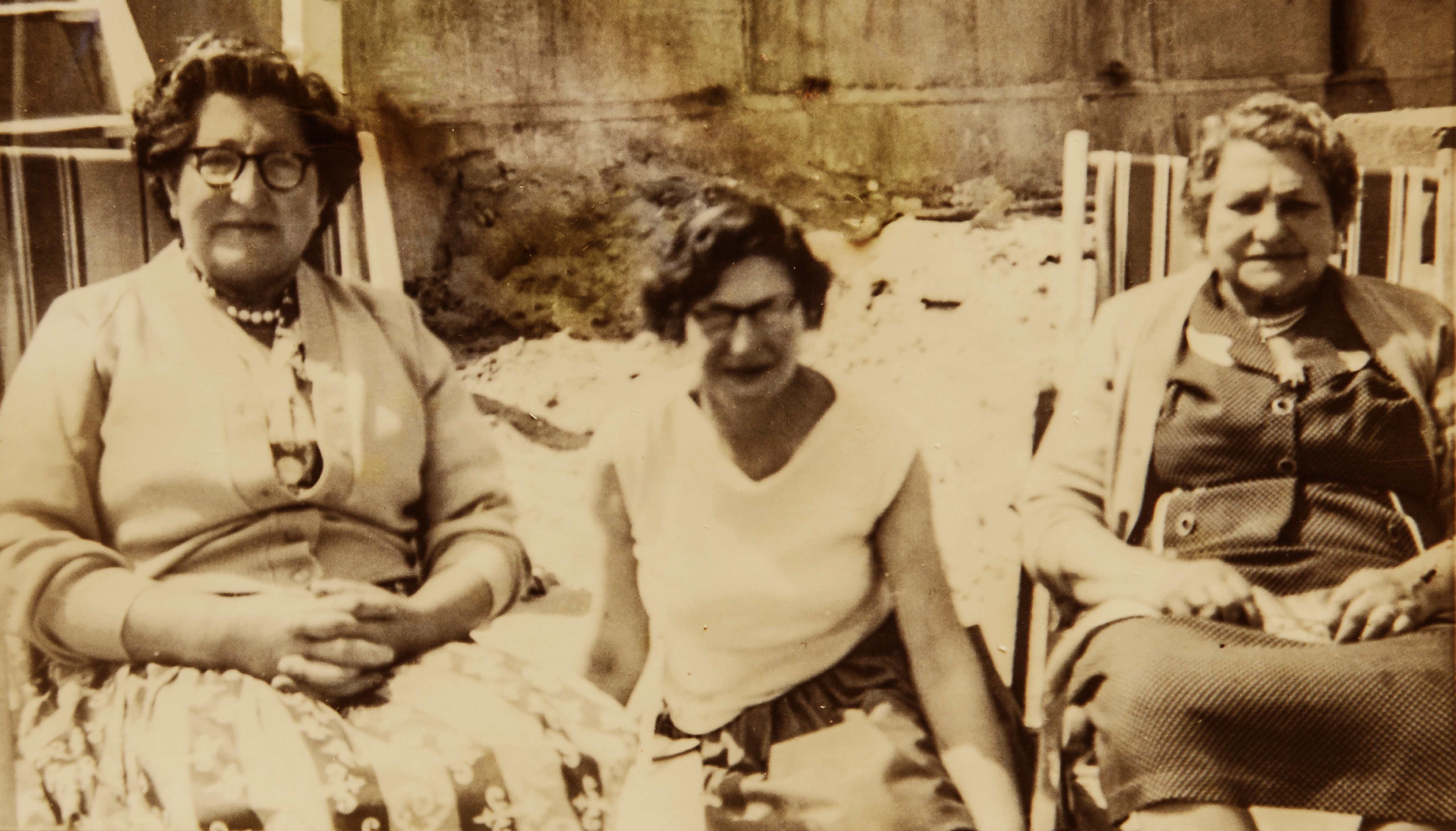 Nanny Benj with 2 of her daughters